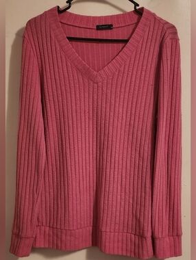 Ribbed V-Neck Sweater - Pink Made By Sampeel! Perfect Condition! Size Med!